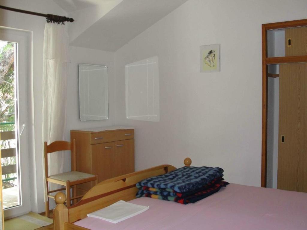 Apartments Pinija Supetar Exterior photo